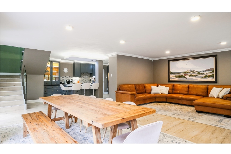 4 Bedroom Property for Sale in Heatherlands Western Cape